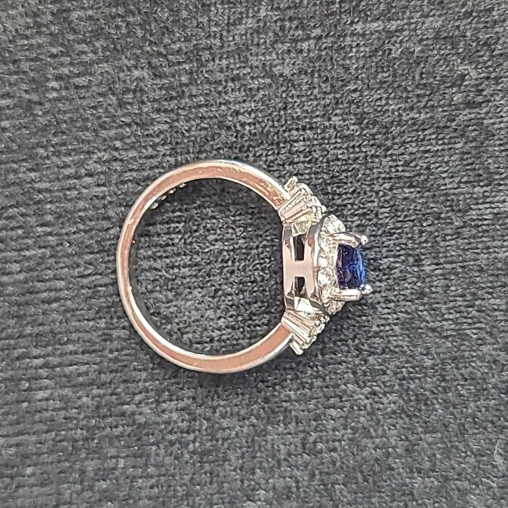 NEW SILVER CREATED BLUE SAPPHIRE & ZIRCON RING - Picture 7 of 9